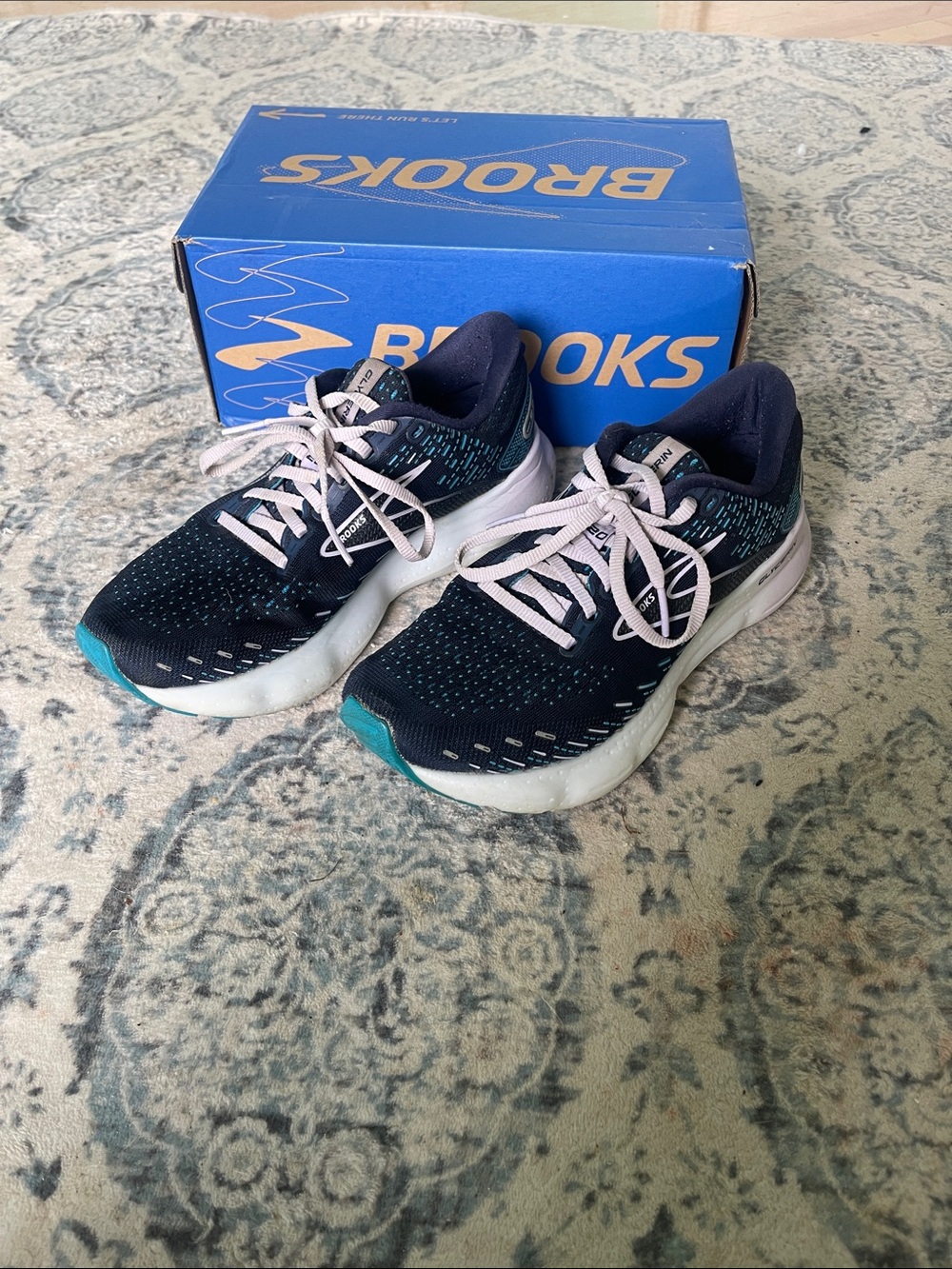 Brooks Gylcerin 2.0 Woman SZ 7 Purple & Blue Running Sneakers